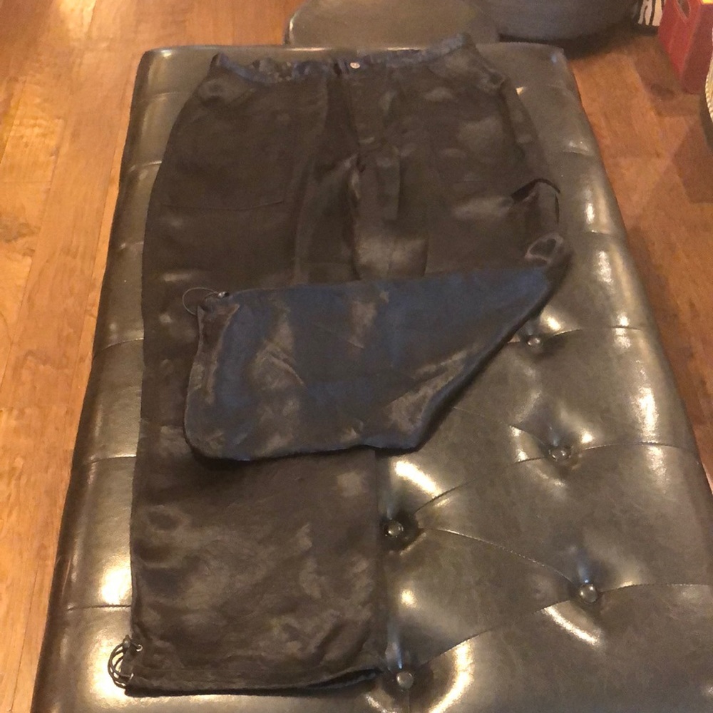 Chico’s,3, black comfy and cute pants details!
